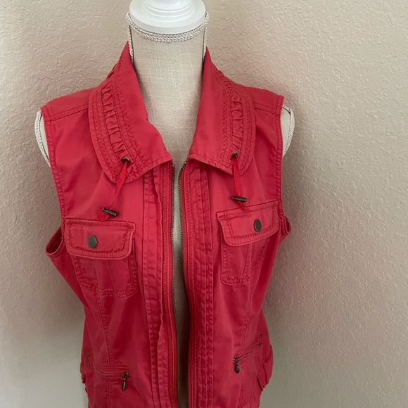 Christopher & Banks Woman’s Vest Size Large. - Picture 5 of 15
